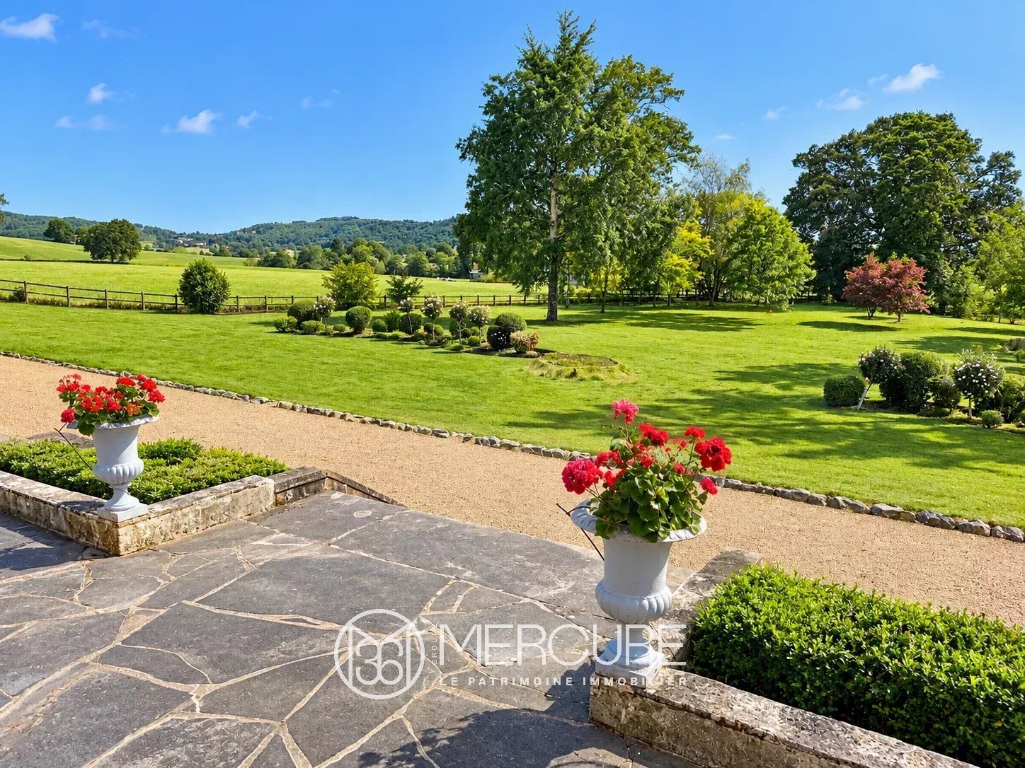 Maison à vendre, 430m², Saint-Symphorien-de-Marmagne