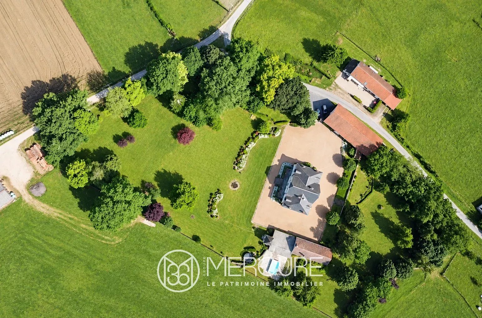Maison à vendre, 430m², Saint-Symphorien-de-Marmagne