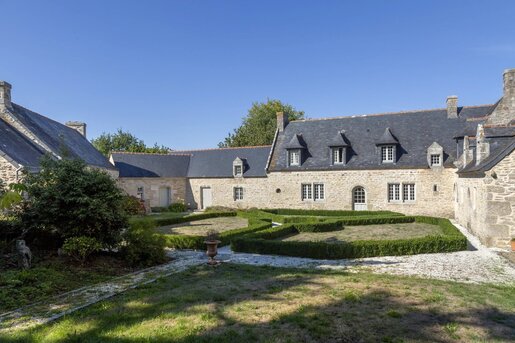 Maison 12 pièces 405 m² · à Saint-Jean-Trolimon · 405 m² · 1 930 000 €