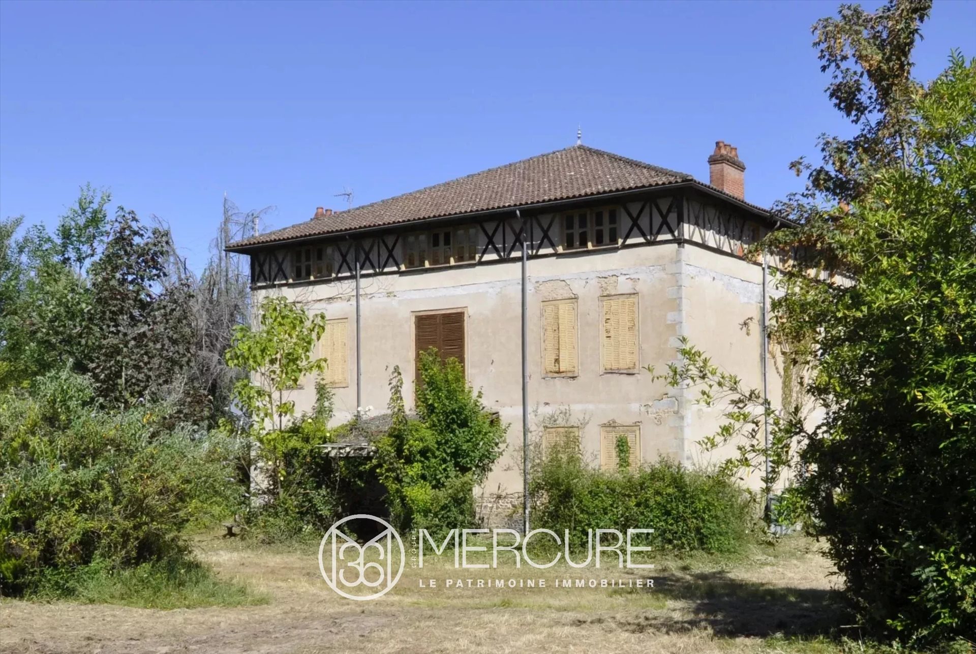 Saint-Léonard-de-Noblat 453m²
