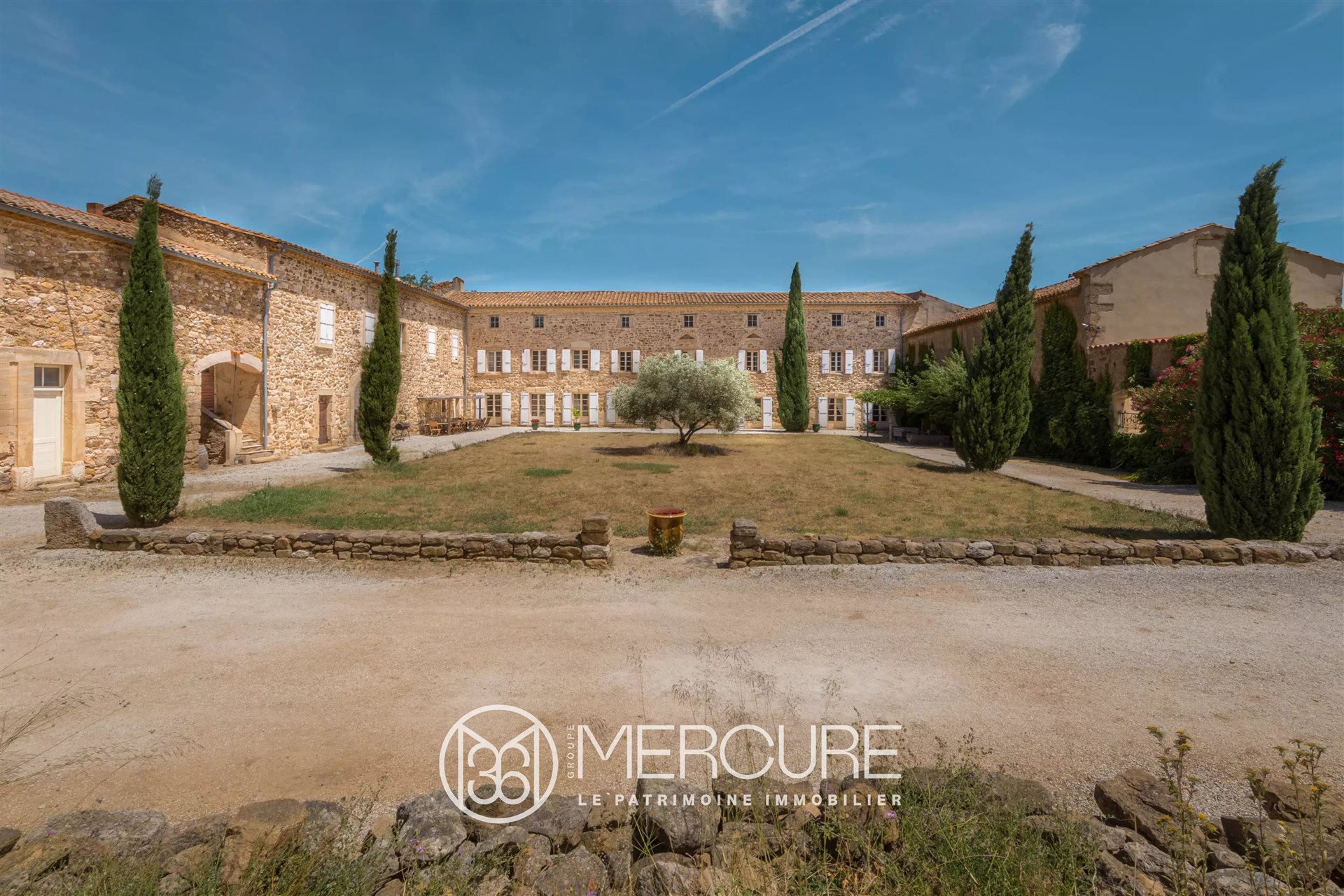 Maison à vendre, 1834m², Thézan-des-Corbières
