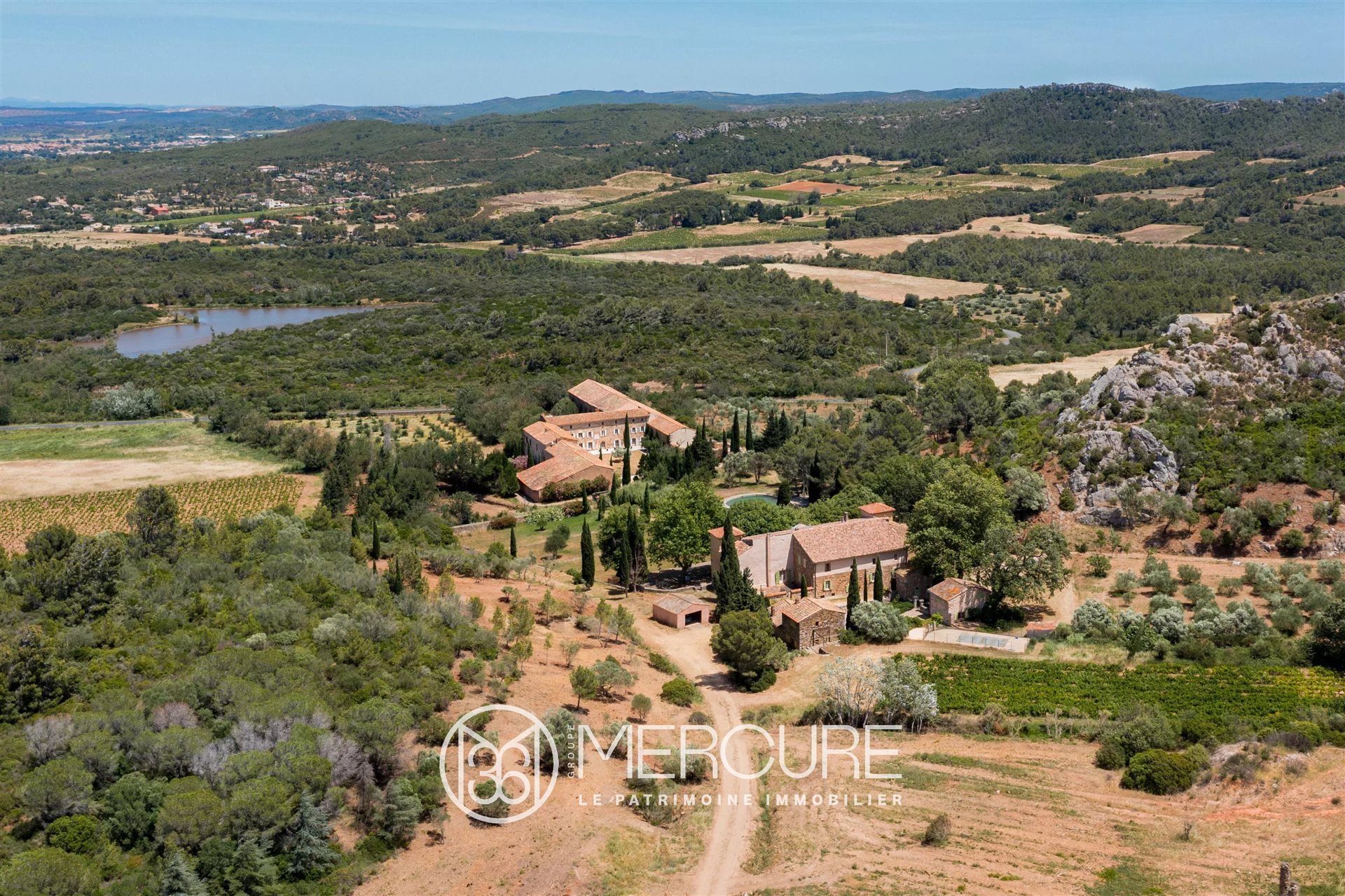 Maison à vendre, 1834m², Thézan-des-Corbières