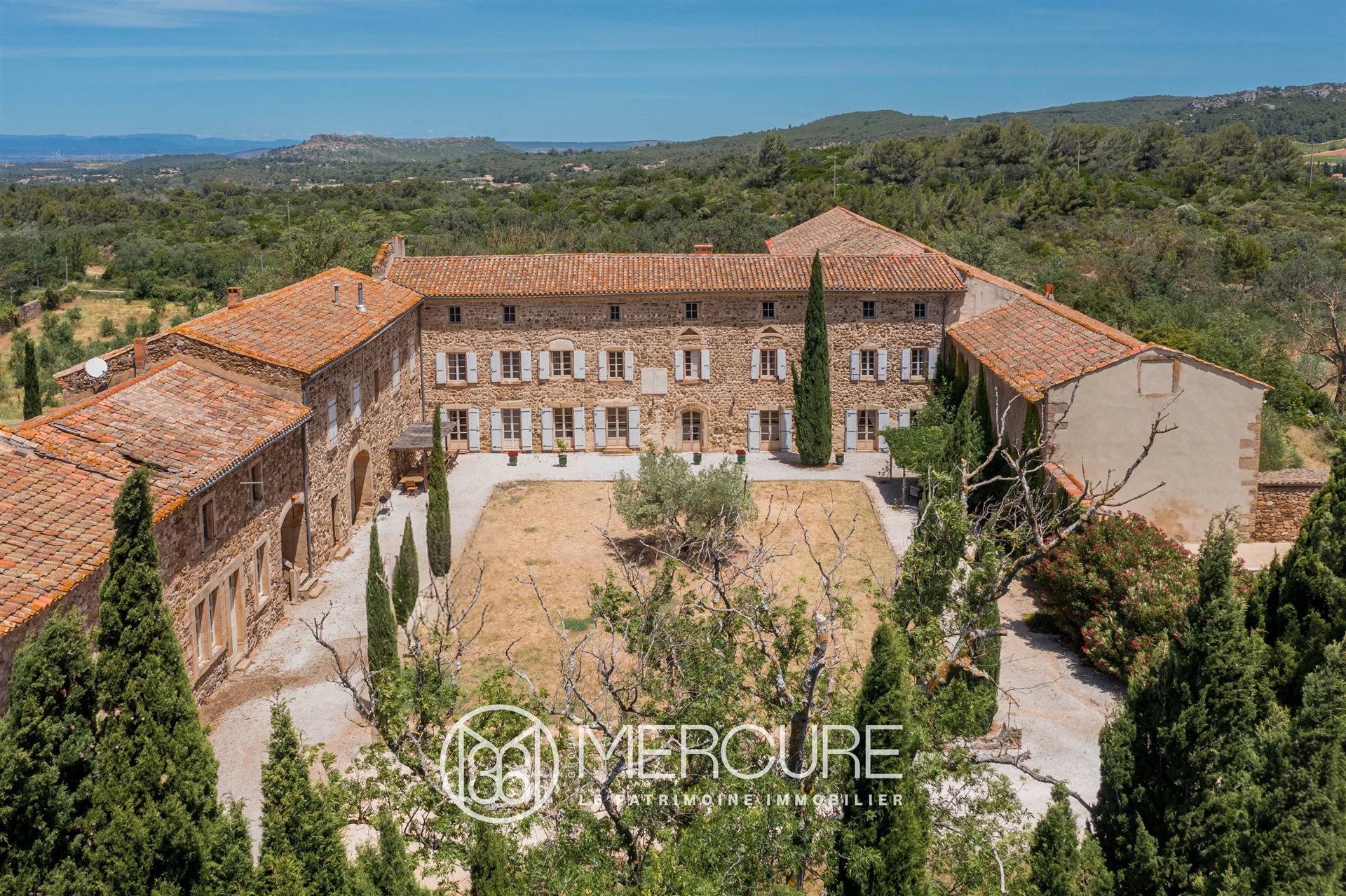Maison à vendre, 1834m², Thézan-des-Corbières