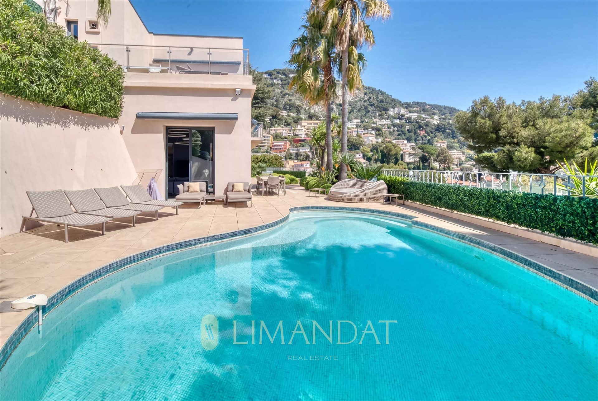 Maison à louer, 324m², Villefranche-sur-Mer