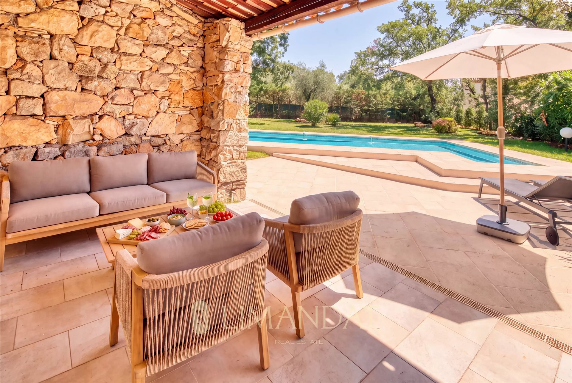 Maison à louer, 200m², Valbonne