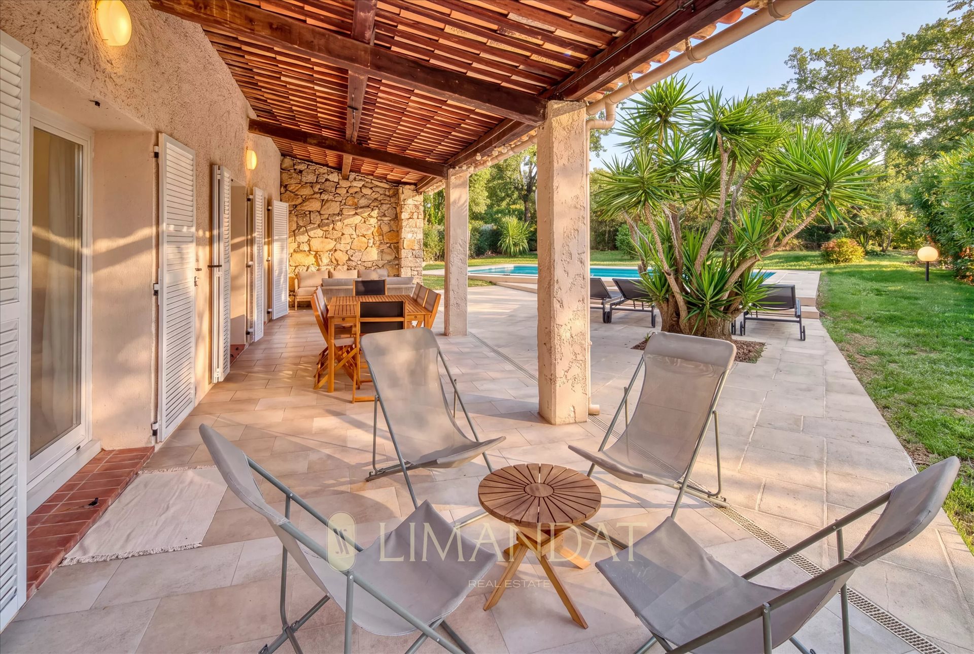 Maison à louer, 200m², Valbonne