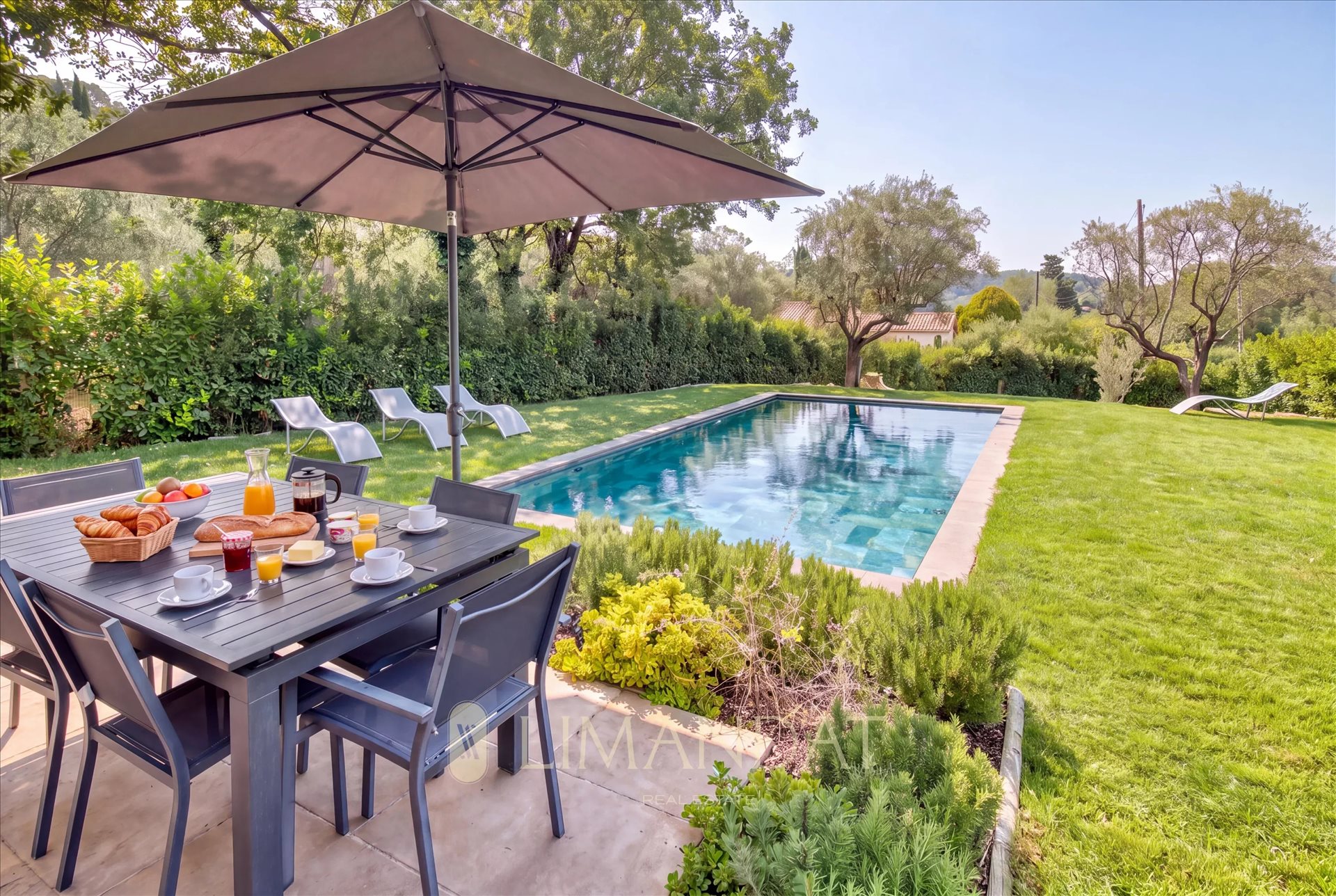 Maison à louer, 176m², Valbonne