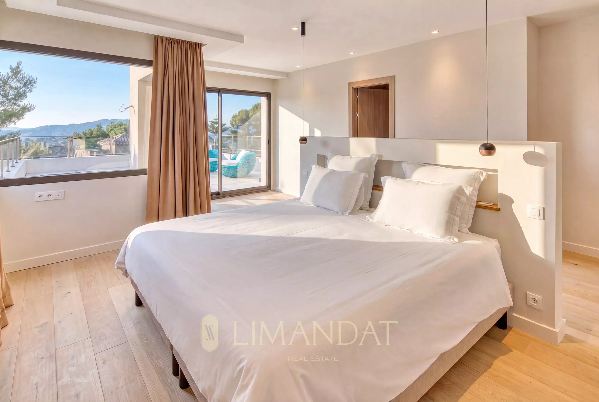 Maison à louer, 280m², Le Cannet