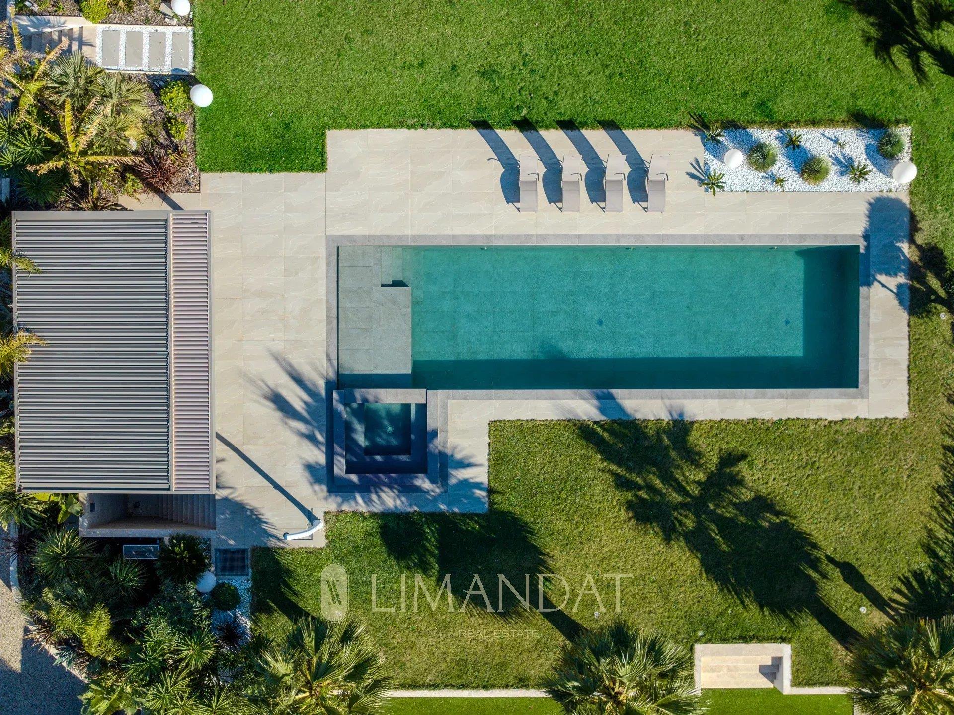 Maison à louer, 275m², Valbonne