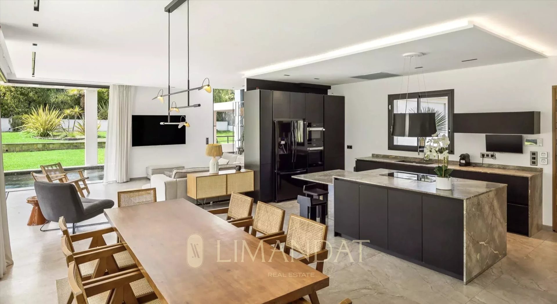 Maison à louer, 295m², Mouans-Sartoux