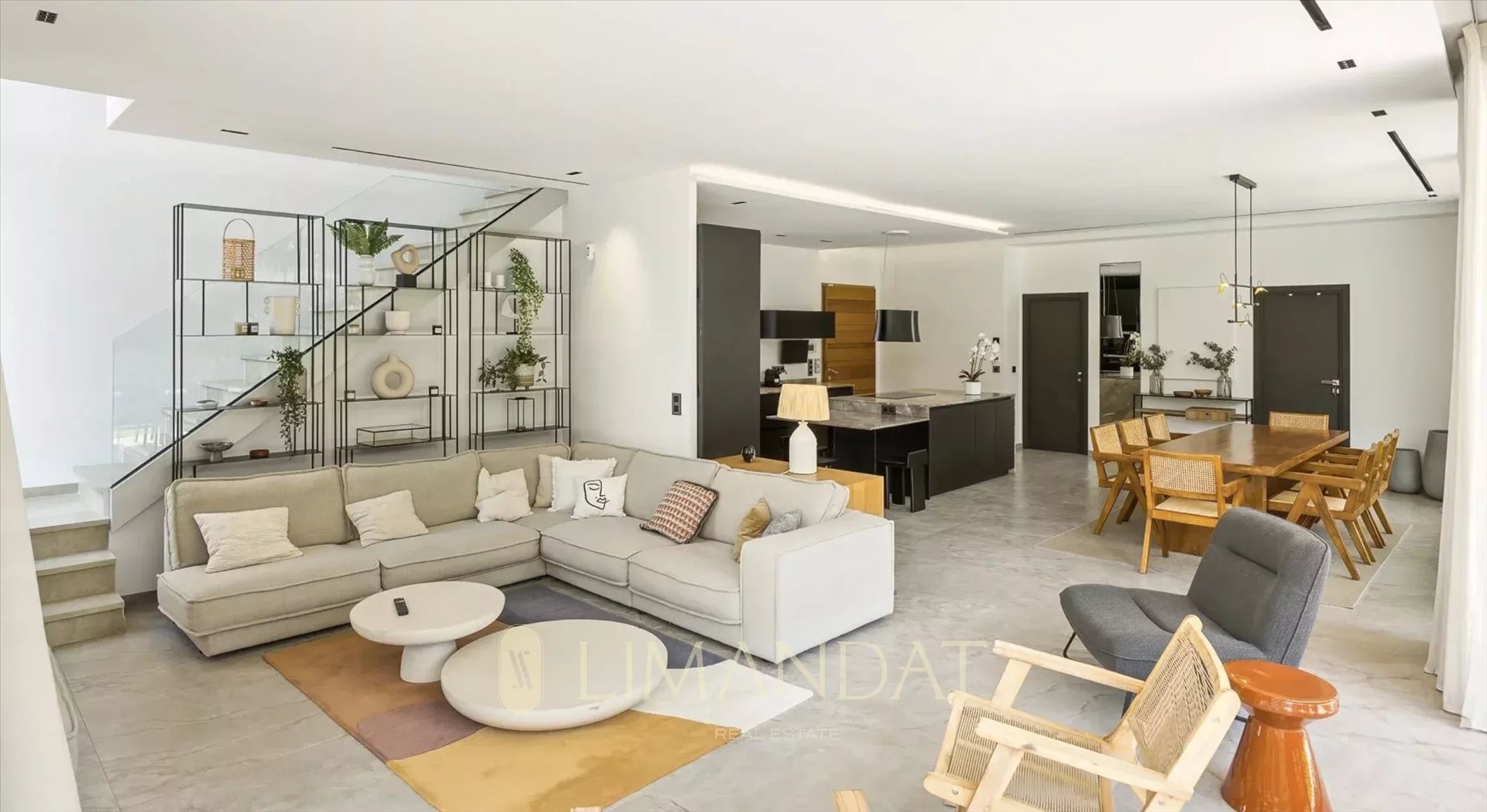 Maison à louer, 295m², Mouans-Sartoux