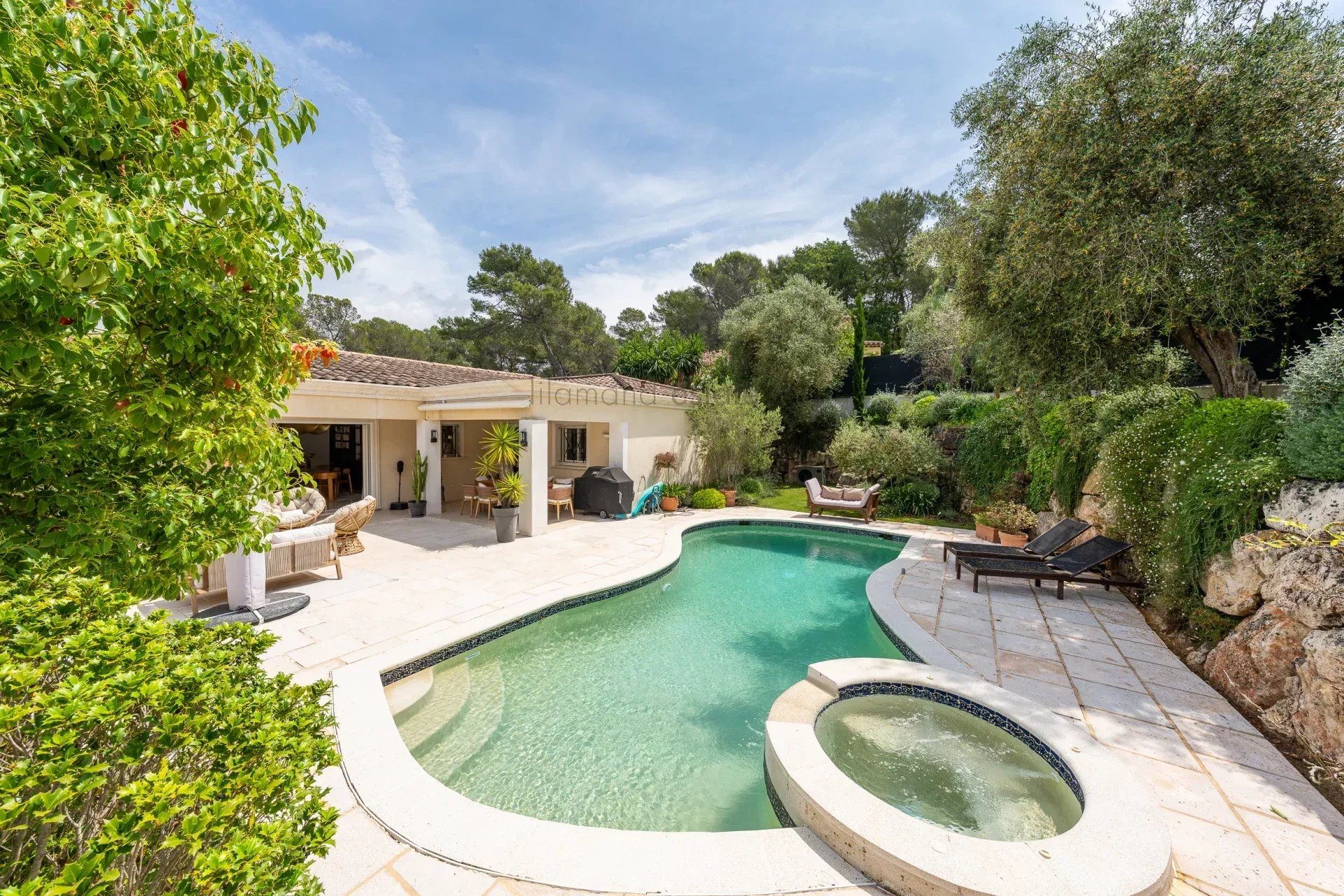 Maison à vendre, 205m², Mouans-Sartoux