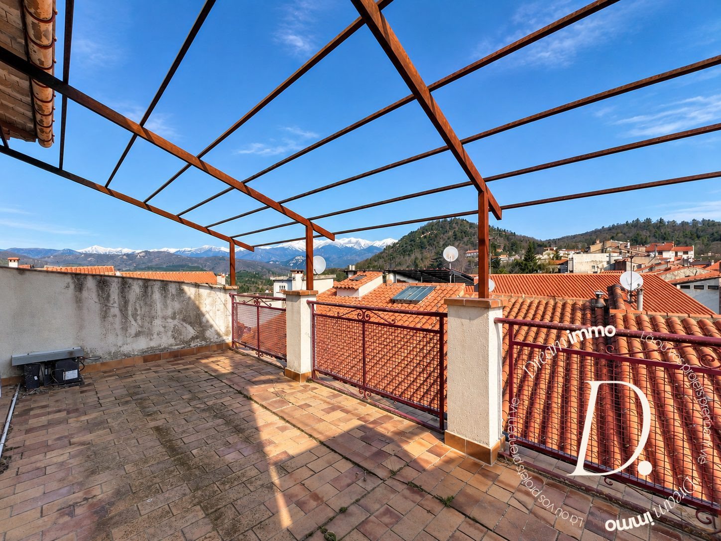 Maison à vendre, 198m², Saint-Laurent-de-Cerdans