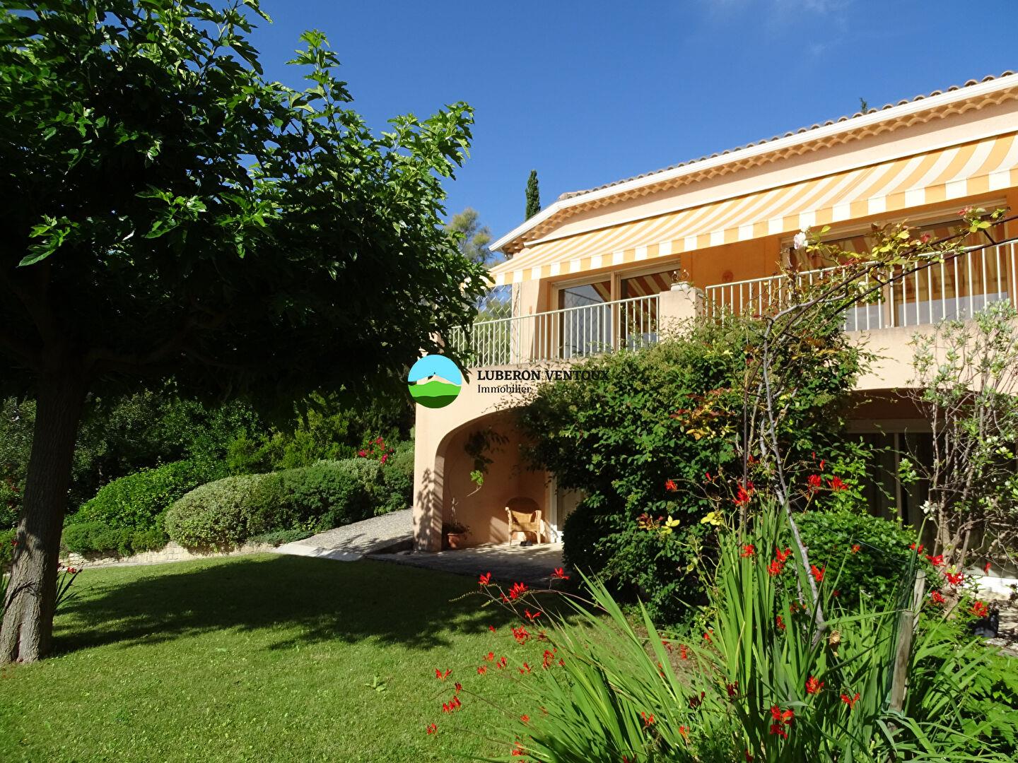 Maison à vendre, 228m², Flassan