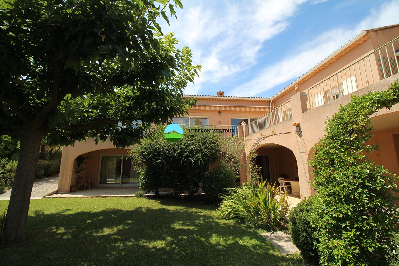 Maison à vendre, 228m², Flassan