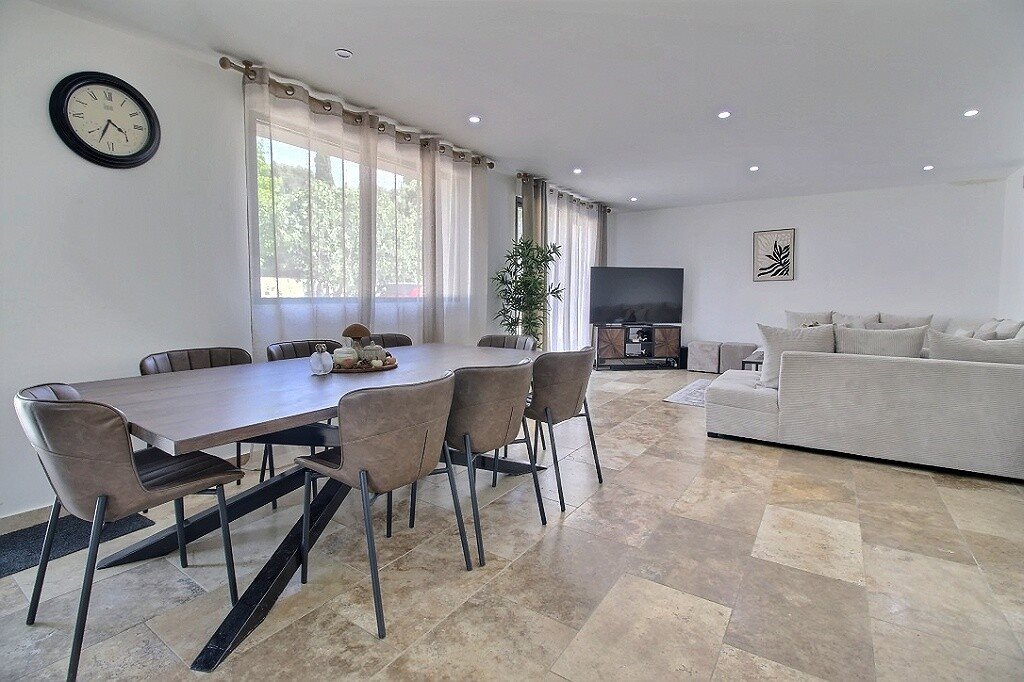 Maison à vendre, 241m², Carpentras
