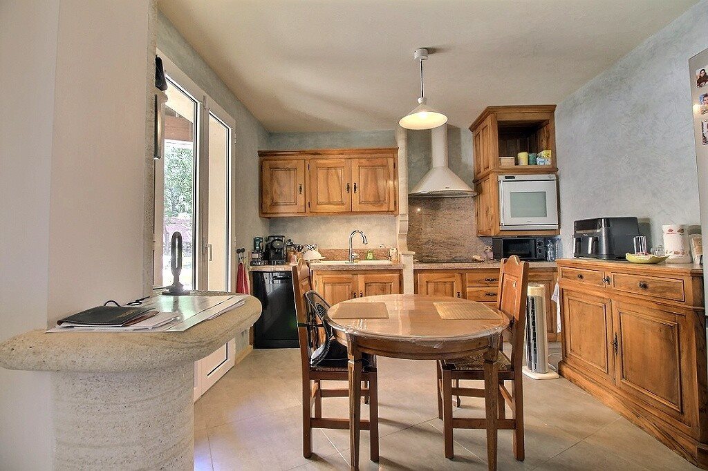 Maison à vendre, 219m², La Roque-sur-Pernes