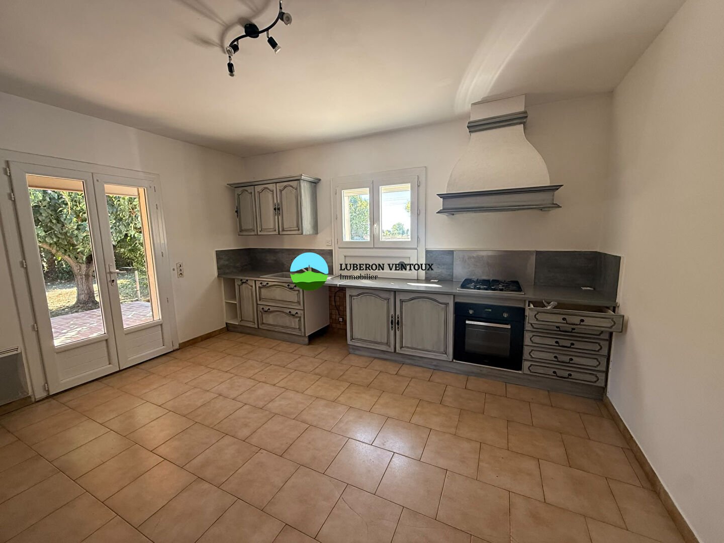 Maison à louer, 139m², Pernes-les-Fontaines