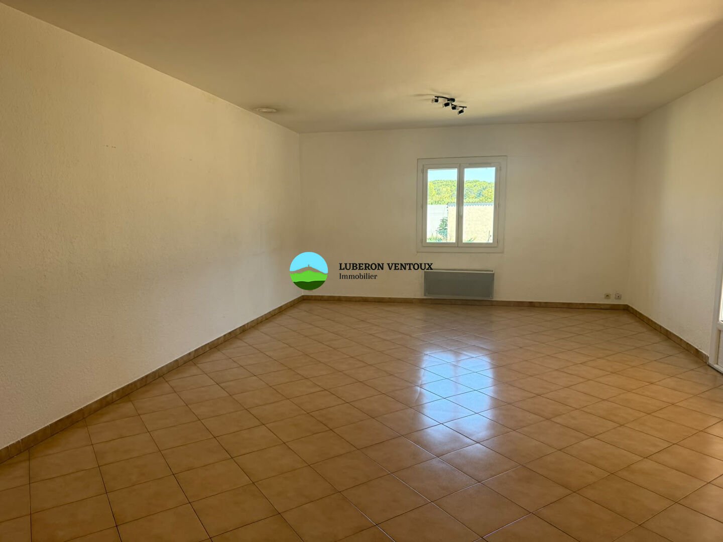 Maison à louer, 139m², Pernes-les-Fontaines