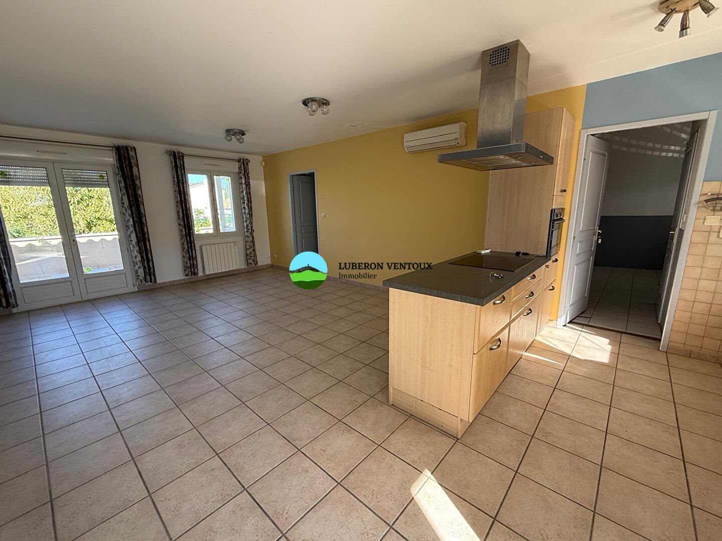 Maison à louer, 84m², Caromb