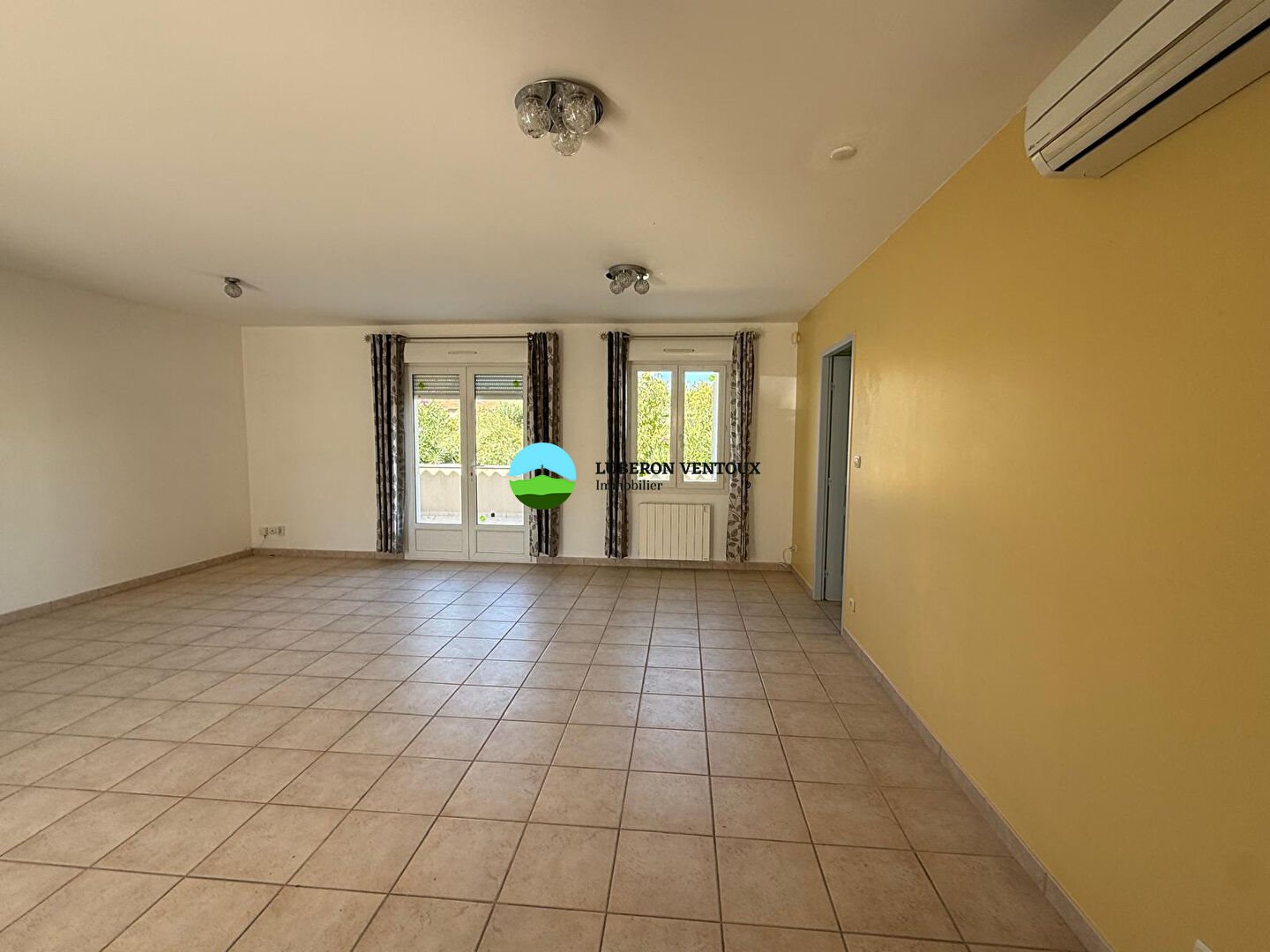 Maison à louer, 84m², Caromb