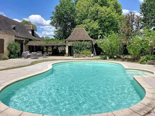 5 pièces 220 m² · à Lunas · 220 m² · 445 500 €