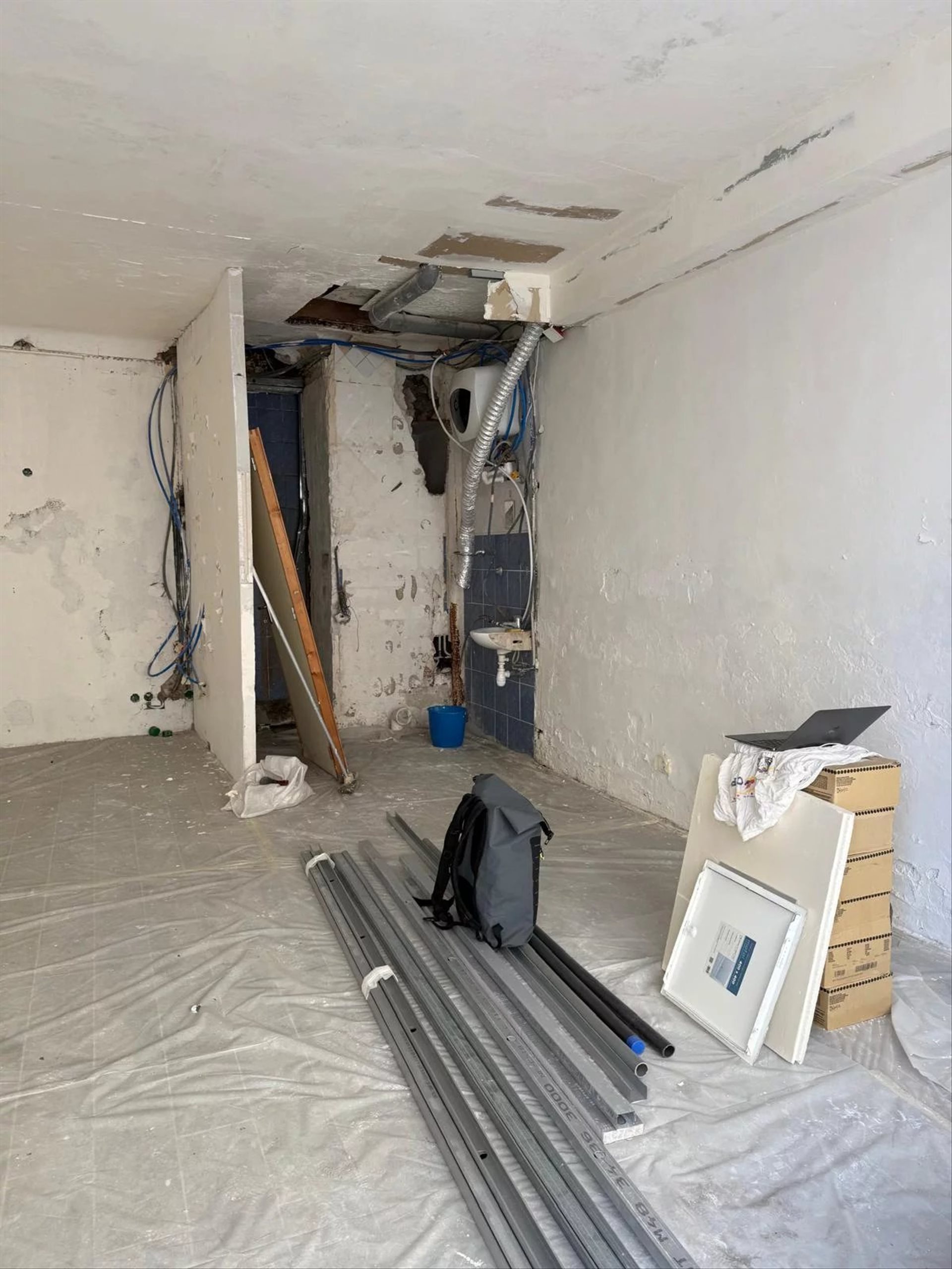 Commercial space 26 m² - Old Port of Cannes - Vue 2