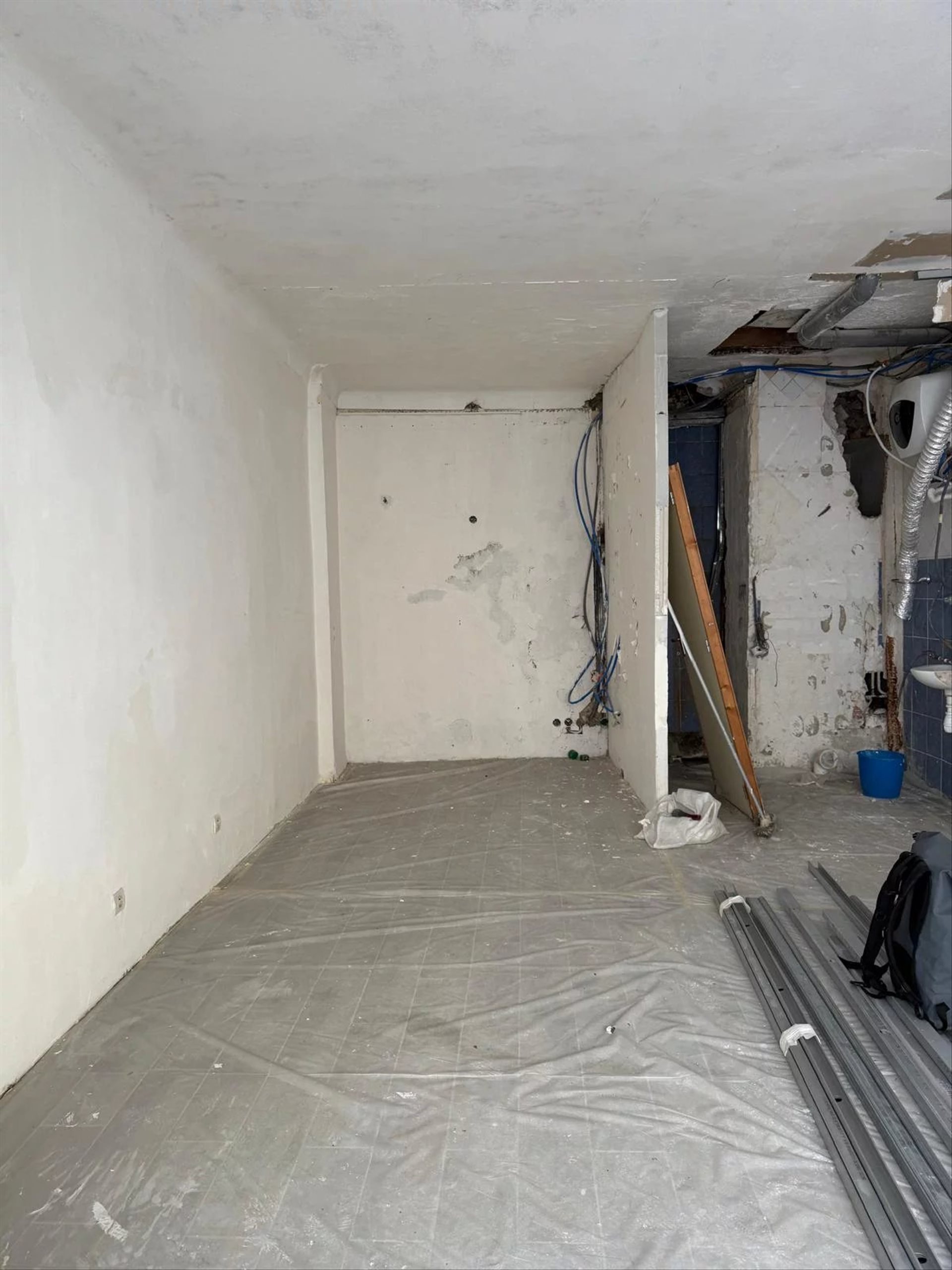 Commercial space 26 m² - Old Port of Cannes - Vue 3
