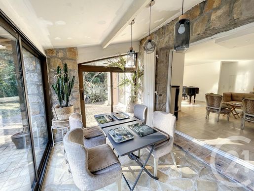 Maison 4 pièces 101 m² · à Mandelieu-la-Napoule · 101 m² · 820 000 €