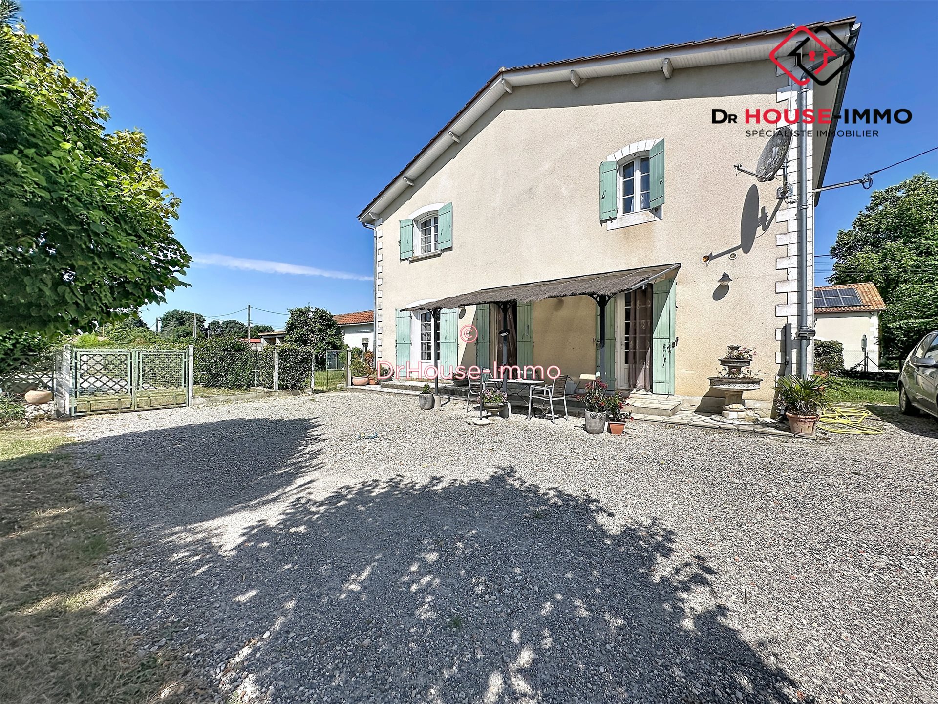 Maison à vendre, 198m², Aubeterre-sur-Dronne