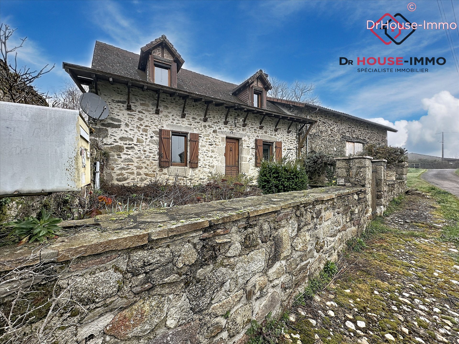 Maison à vendre, 231m², Saint-Saud-Lacoussière