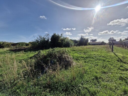 Terrain 2804 m² · à Niort · 144 000 €