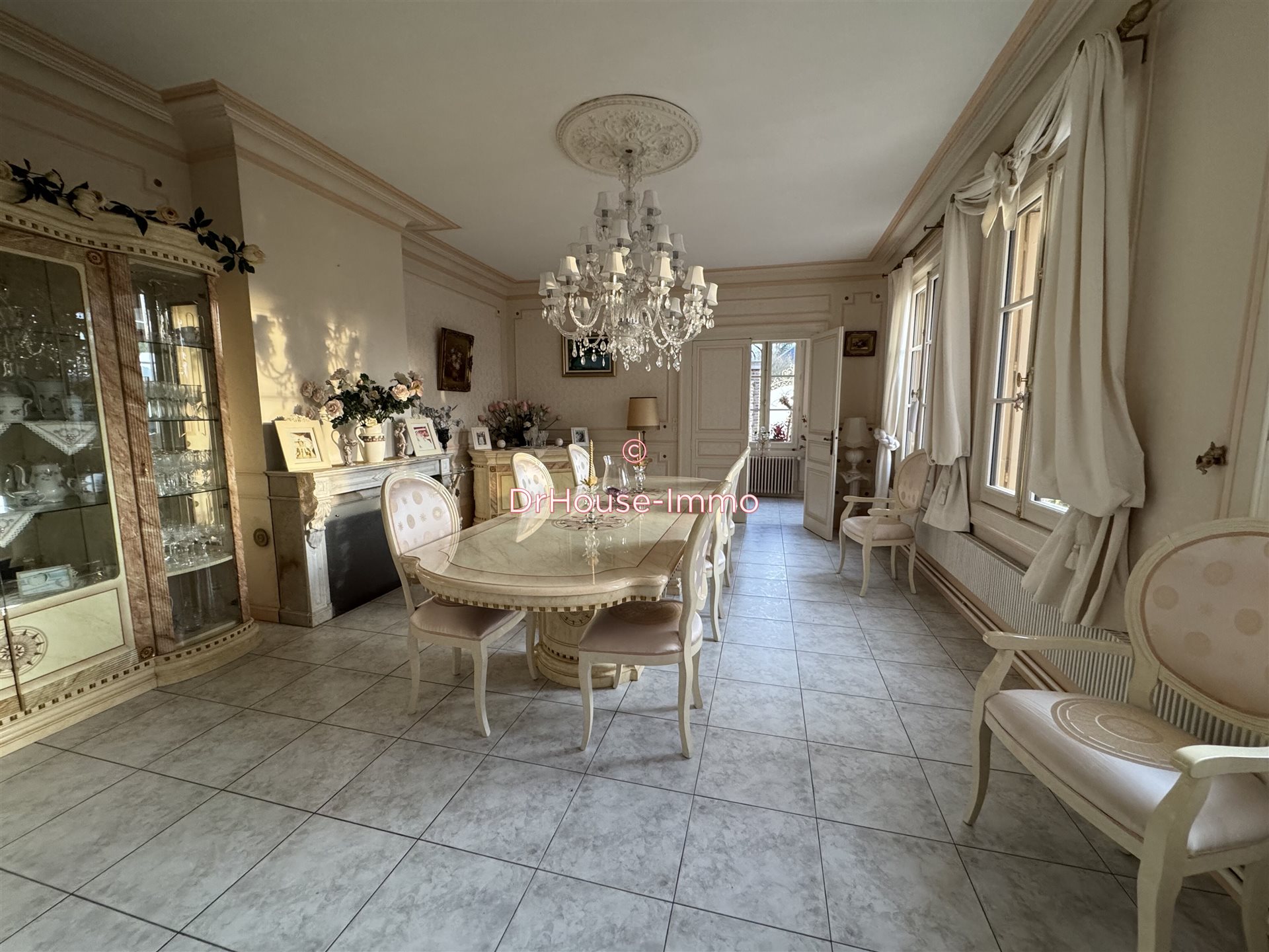 Maison à vendre, 390m², Douvrend
