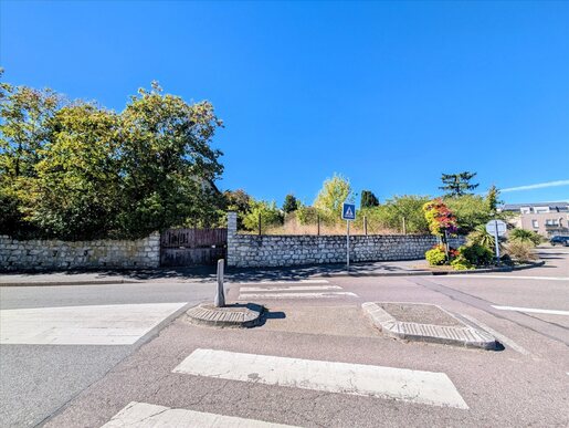 Maison 582 m² · à Epône · 582 m² · 285 000 €