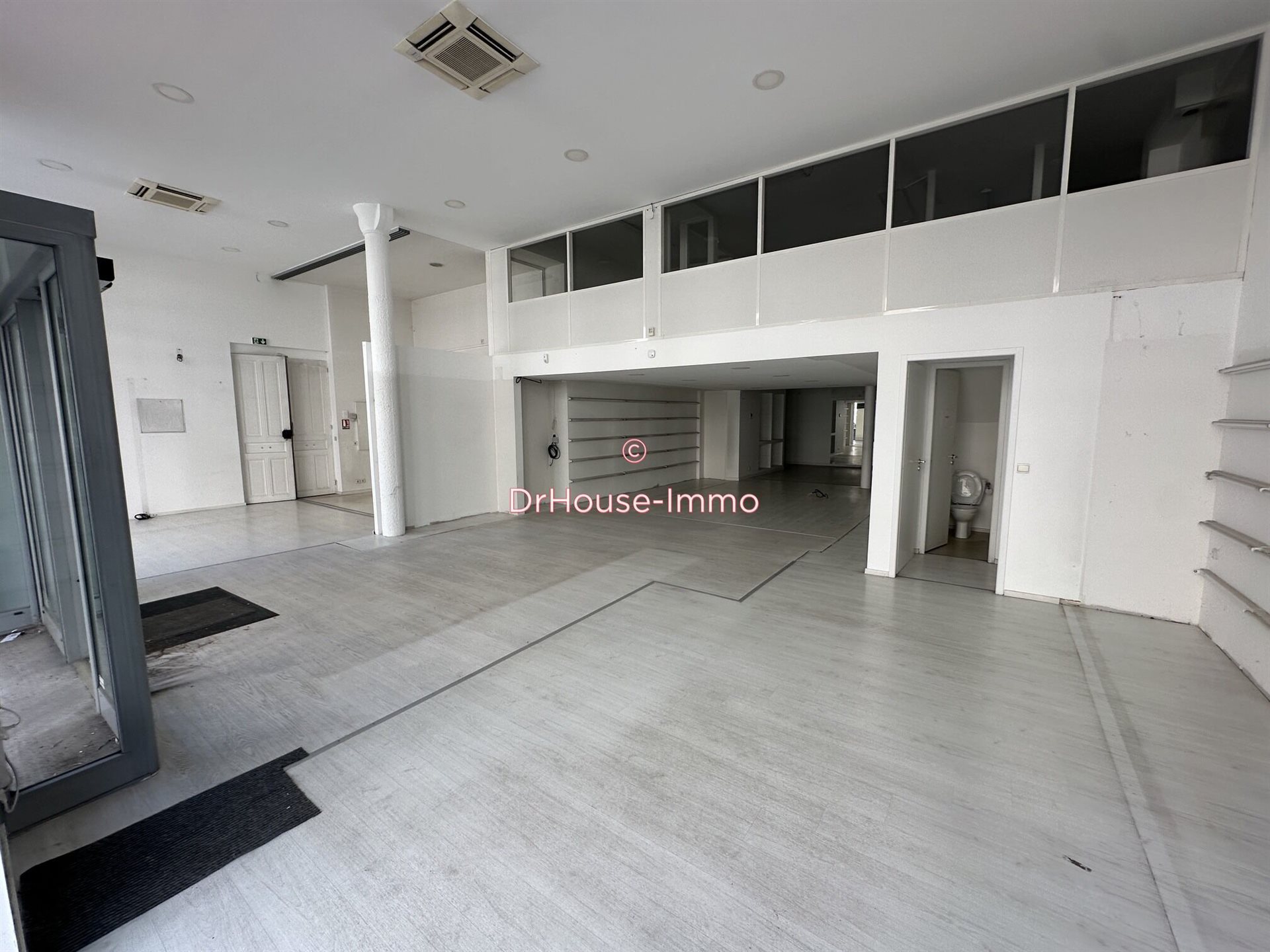 Exclusive New: Sale of Spacious Commercial Walls - Plus
