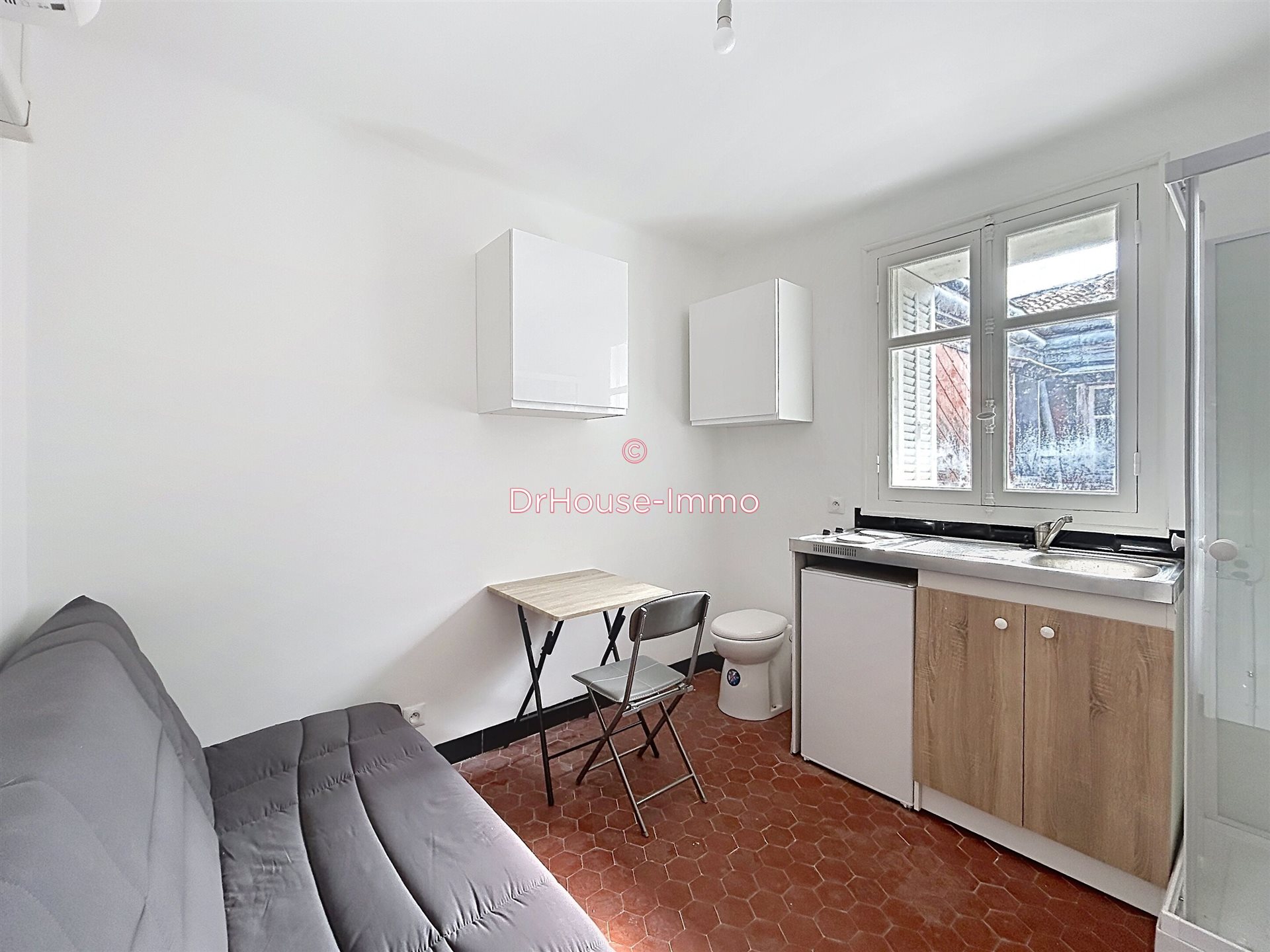 Appartement à louer, 10m², Marseille 8ème