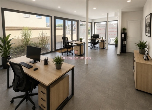 Local commercial 3 pièces 124 m² · à Grez-sur-Loing · 124 m² · 280 000 €