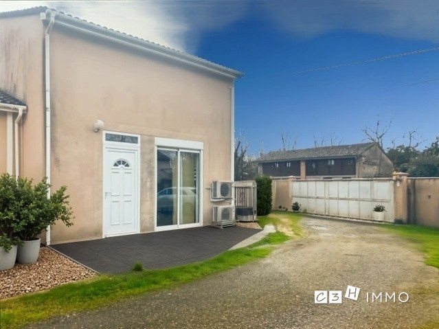 Maison à vendre, 81m², Bérat