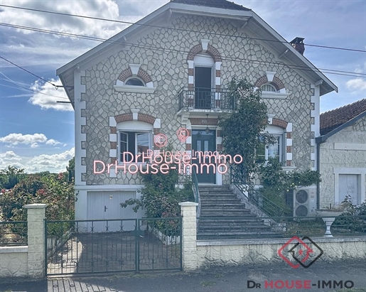 Maison 6 pièces 156 m² · à Saint-Astier · 156 m² · 160 000 €