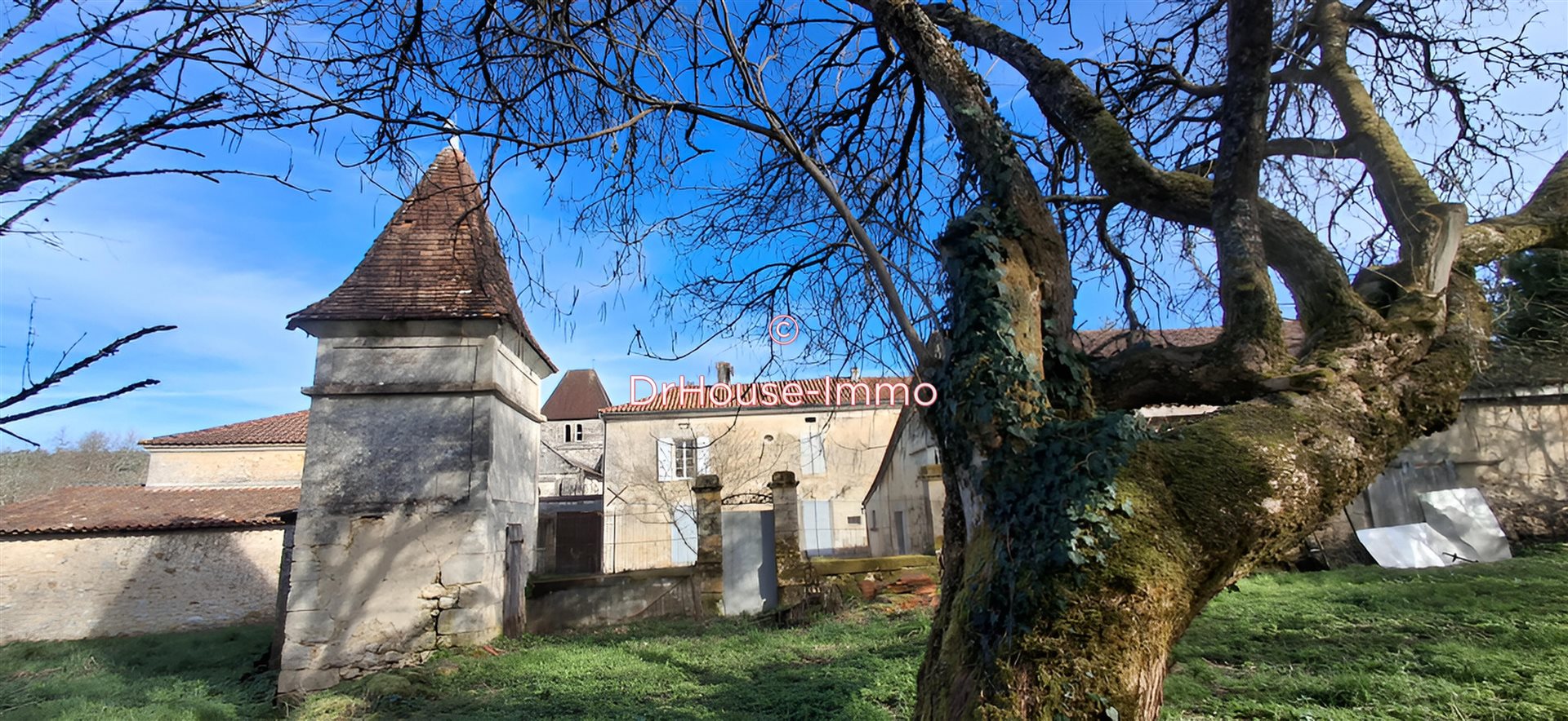 Maison à vendre, 220m², Mareuil en Périgord
