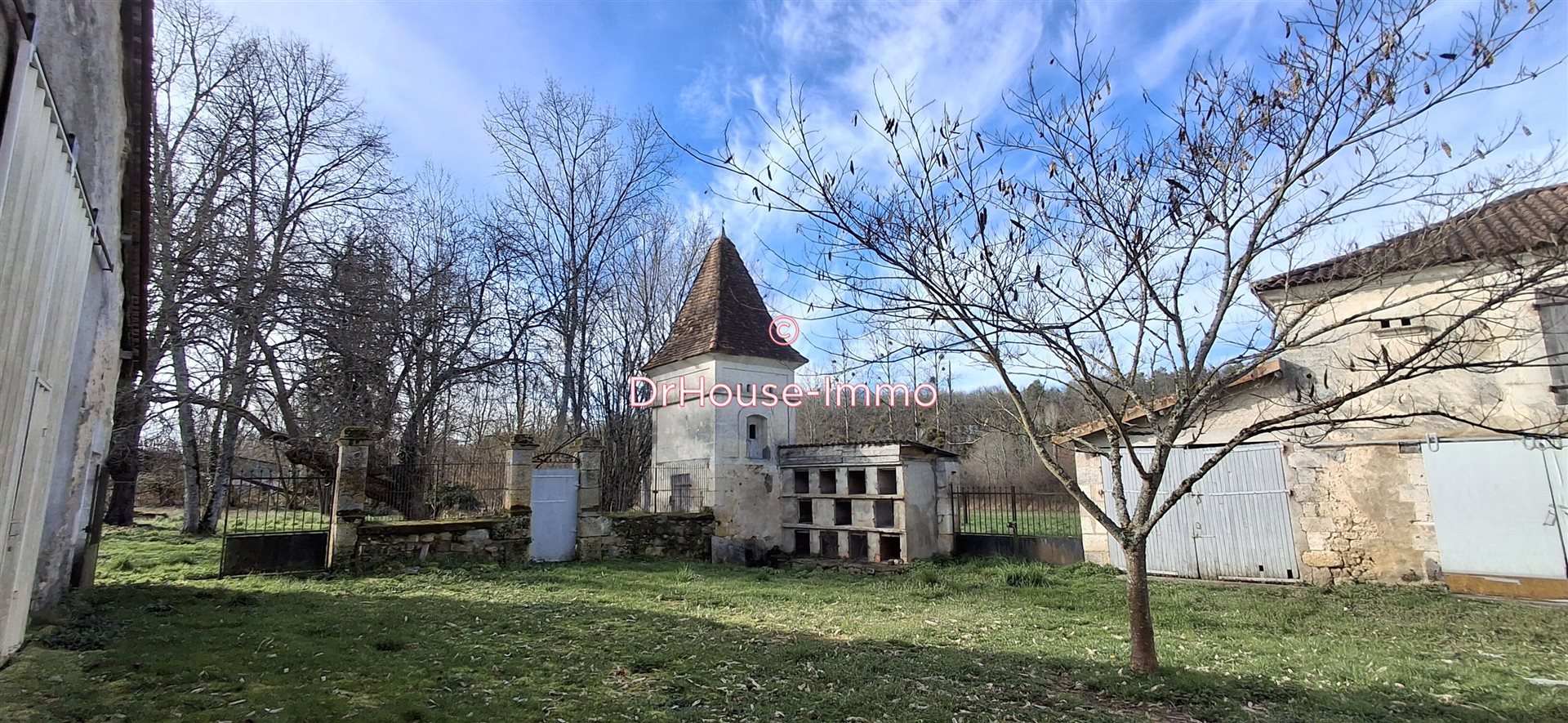 Maison à vendre, 220m², Mareuil en Périgord