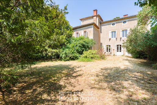 Maison 9 pièces 330 m² · à Lautrec · 330 m² · 550 000 €