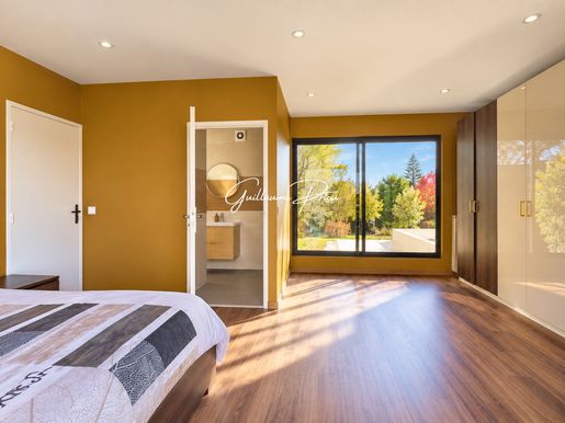 Maison 5 pièces 141 m² · à Carbon-Blanc · 141 m² · 390 000 €