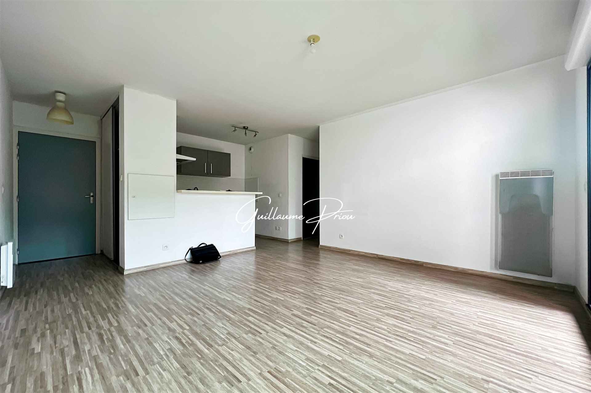 Bright 2-Bedroom Apartment with Loggia & Secure Parking - Bordeaux Bastide - Ansicht 6