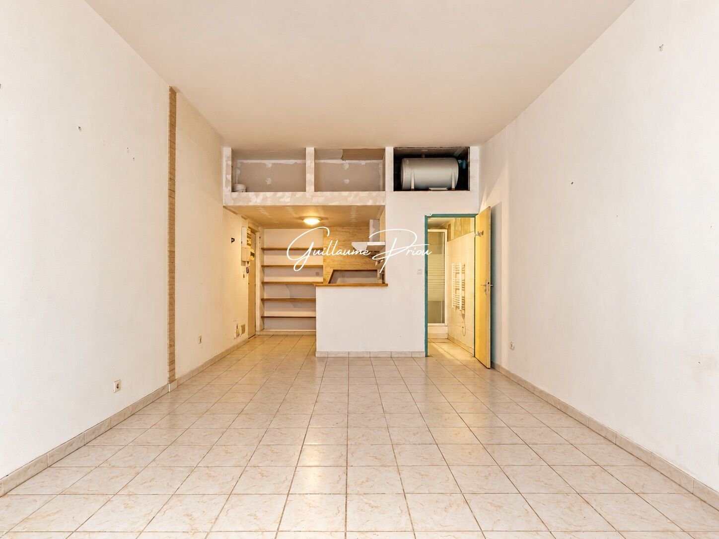 Bordeaux City Centre - Spacious 32.65 sqm Studio in a Charming Stone Building - Vue 3