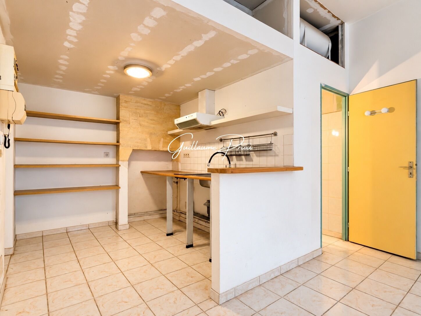 Bordeaux City Centre - Spacious 32.65 sqm Studio in a Charming Stone Building - Vue 5