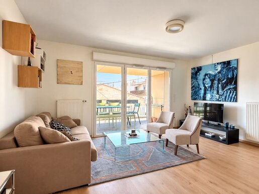 3 pièces 64 m² · à Bordeaux · 64 m² · 352 000 €