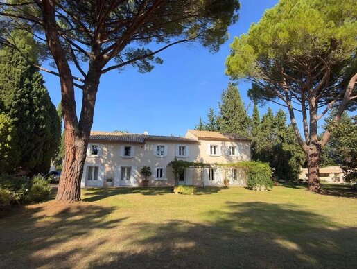 Maison 6 pièces 285 m² · à Barbentane · 285 m² · 1 785 000 €