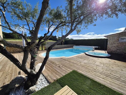 Maison 5 pièces 130 m² · à Laudun-l'Ardoise · 130 m² · 374 000 €