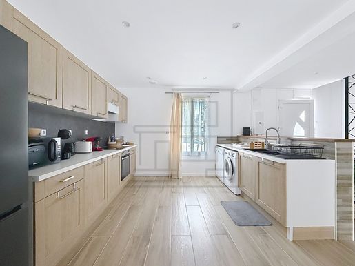 Maison 6 pièces 121 m² · à Ronquerolles · 121 m² · 450 000 €